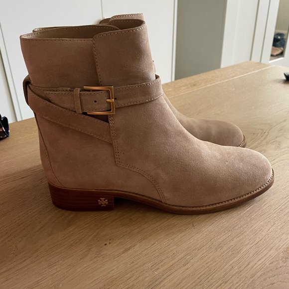 NEW Tory Burch Ankle Bootie Tan Suede 9 - Picture 1 of 7